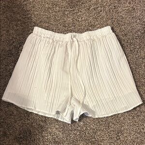 SHEIN Cream High Waist Pleated Shorts